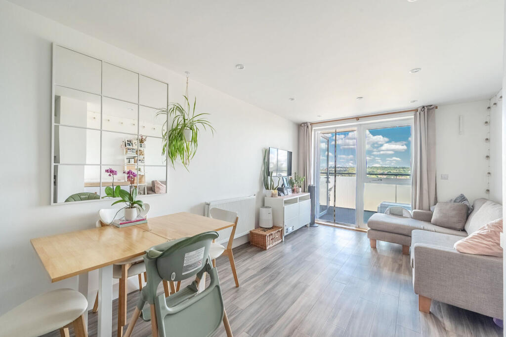 Apartment in Harrow - View 5