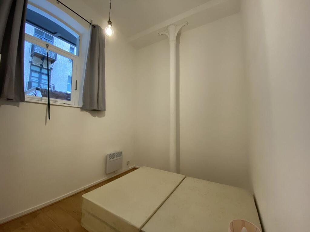 Apartment in Manchester - More