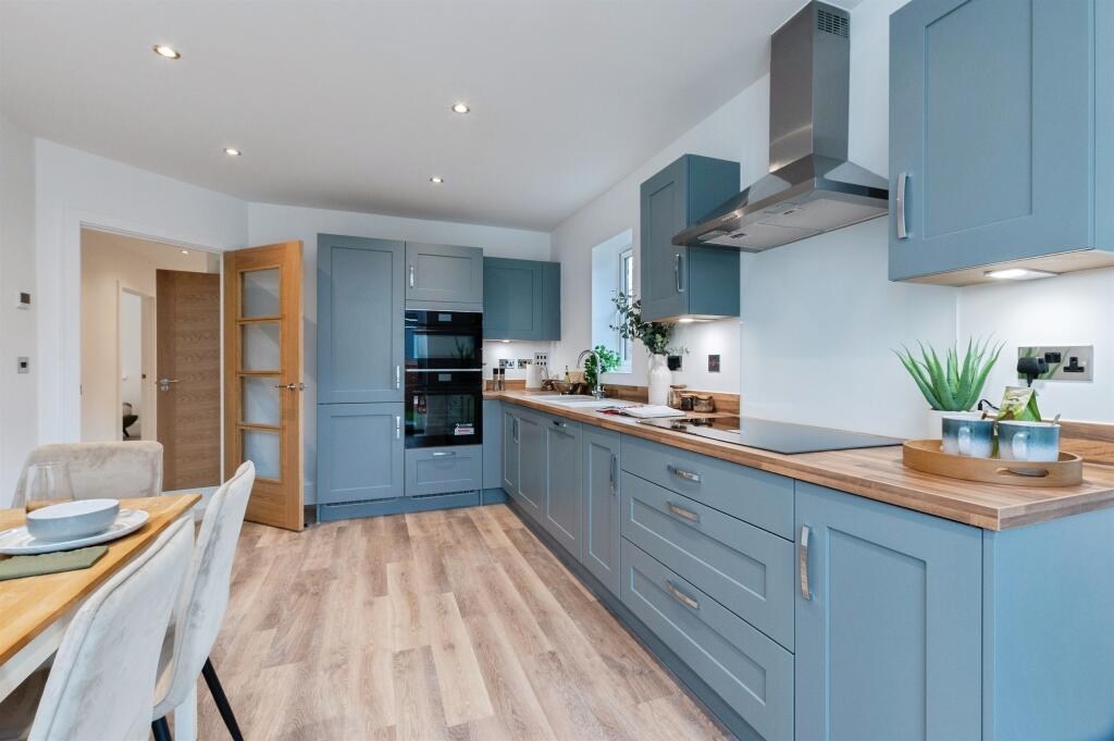 Edmondsham Road, Verwood photo 4