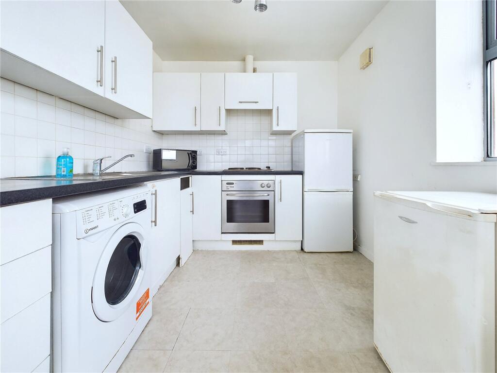 Apartment in London - More