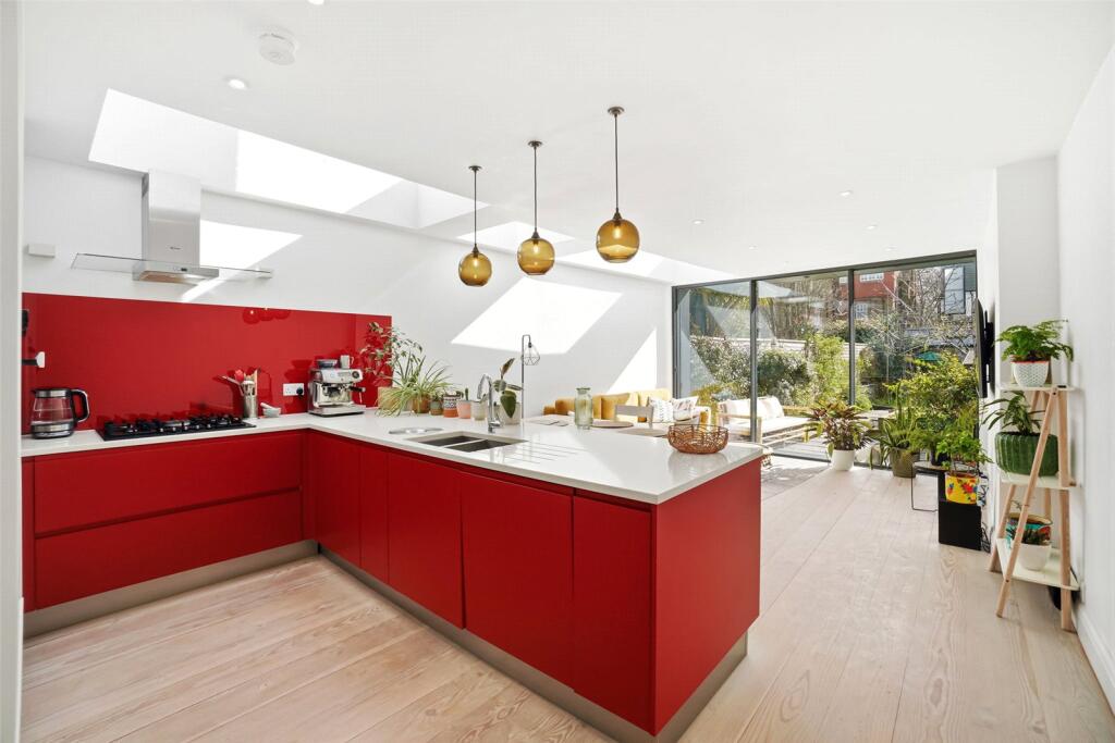 House in Twickenham - View 2