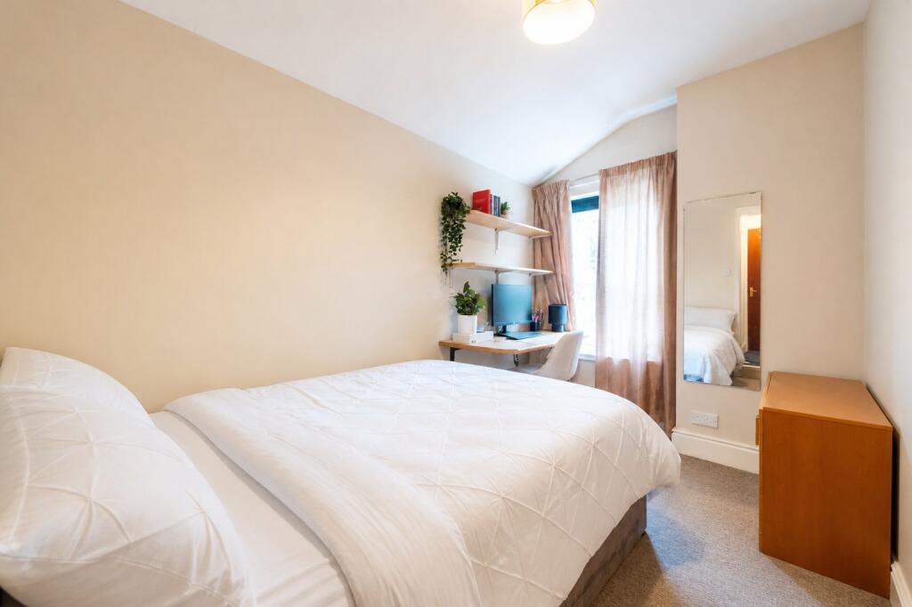 5 bedroom house for rent