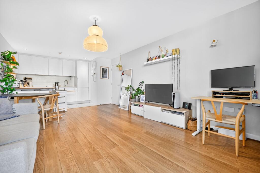Apartment in London - View 3