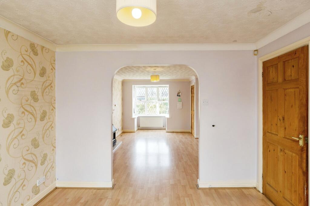 4, Gifford Place, Wigan, WN2 photo 4