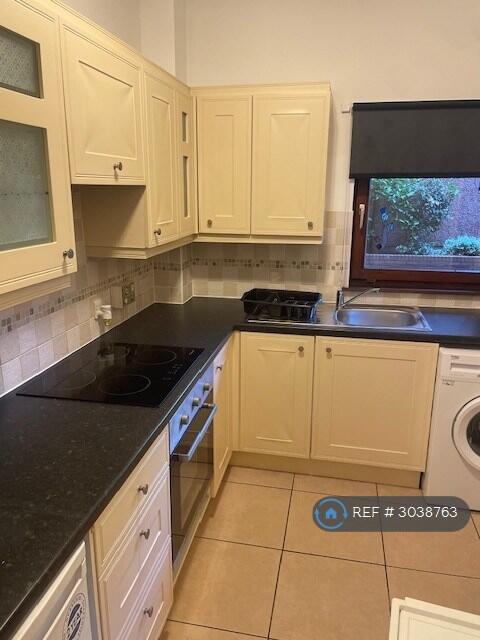 Apartment in Glasgow - View 4