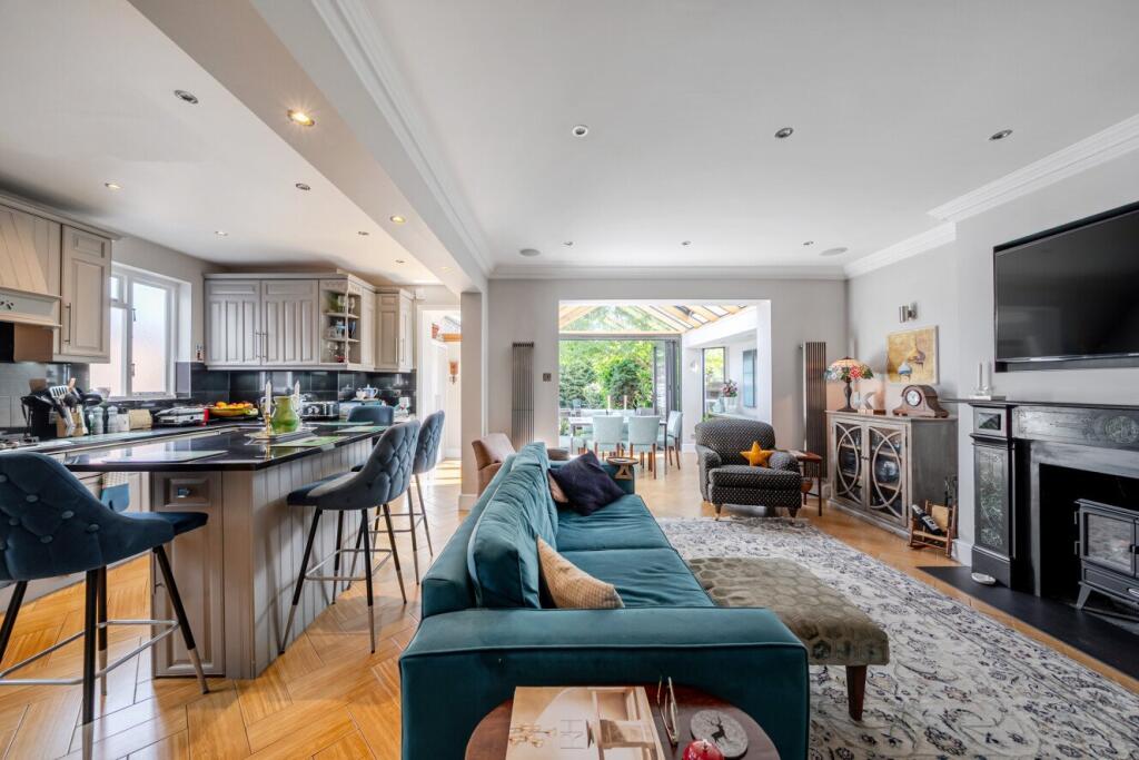 Main image of property: Carbery Avenue, Acton, London, W3