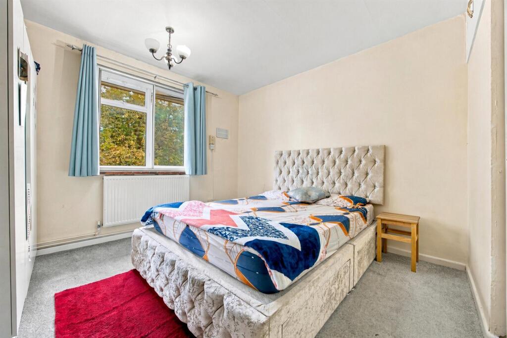 Apartment in London, Cowley - View 5