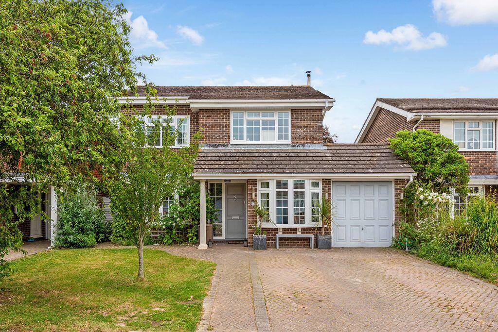 Barker Close, Chichester photo 2