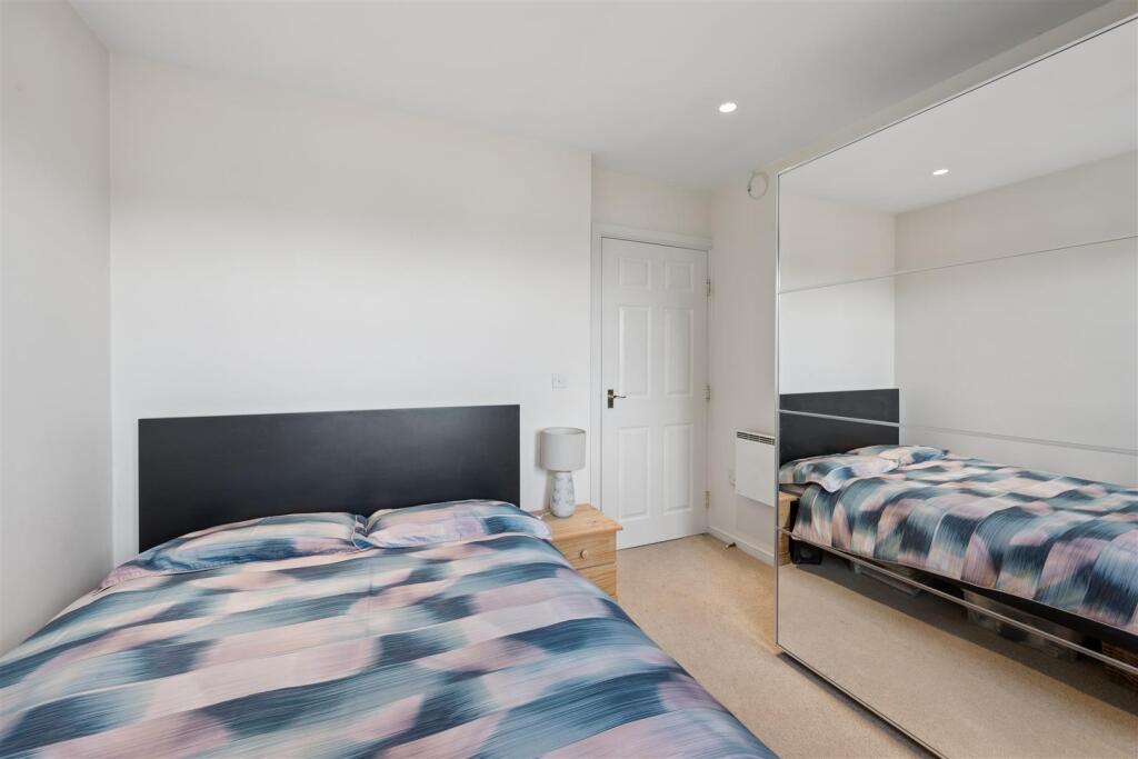 Apartment in Lymm, Deansgreen - View 5