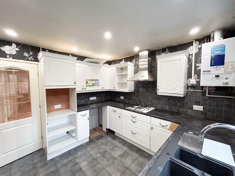 Detached True Bungalow With No Onward Chain - 64 Quail Holme Road, Knott End, FY6 0BT photo 4
