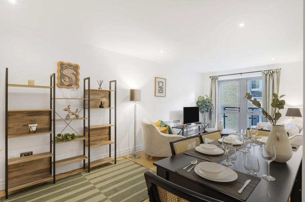 Main image of property: Hoxton Square, London, N1