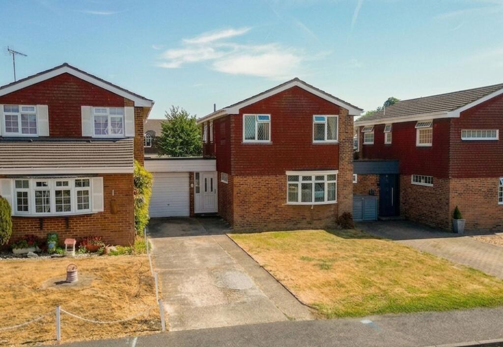 Main image of property: Pemberton Close, Aylesbury, HP21