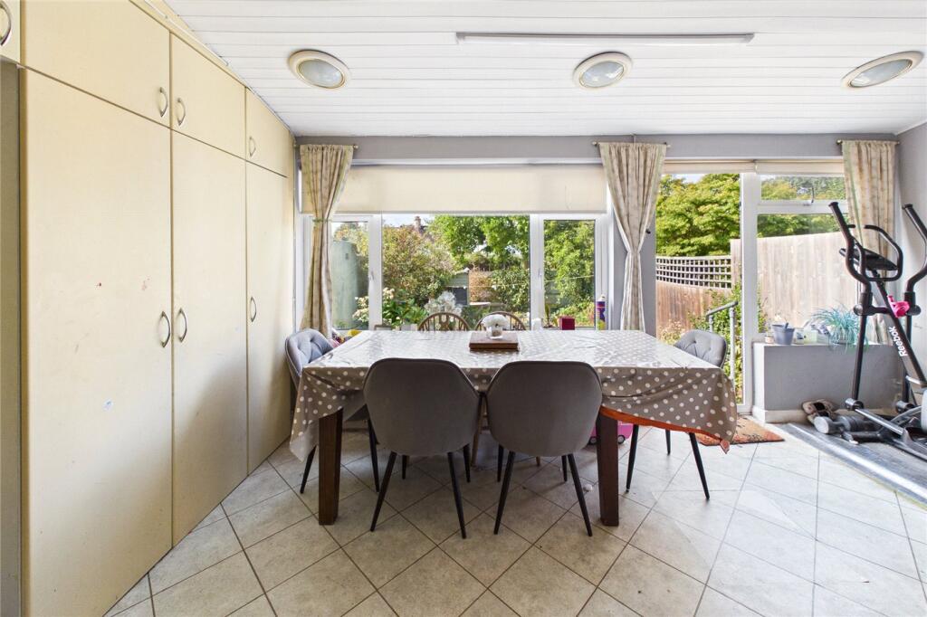 House in London - View 4