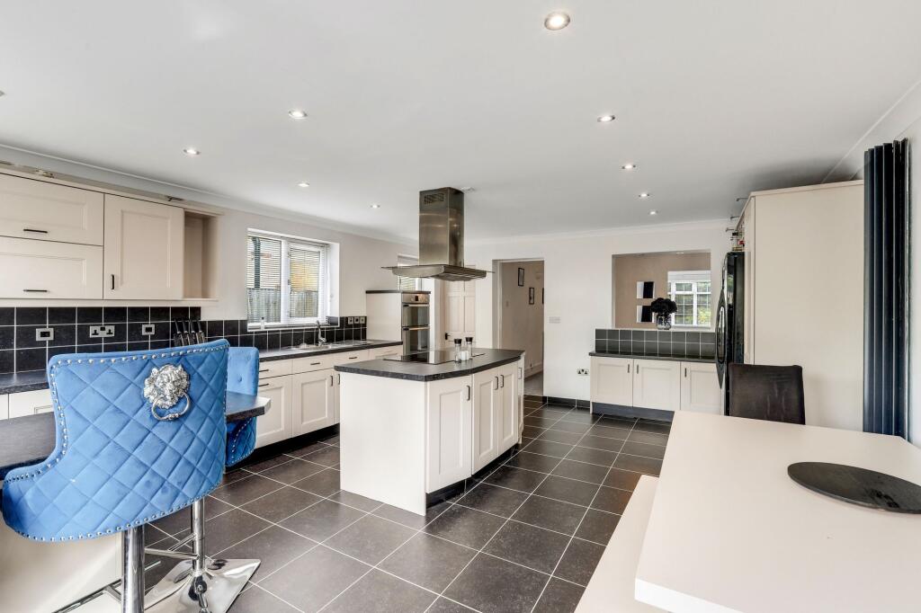 Main image of property: Southwell Road West, Mansfield, NG18