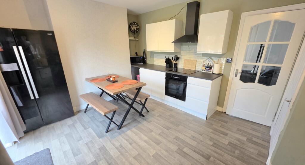 House in Tameside, Greater Manchester - More