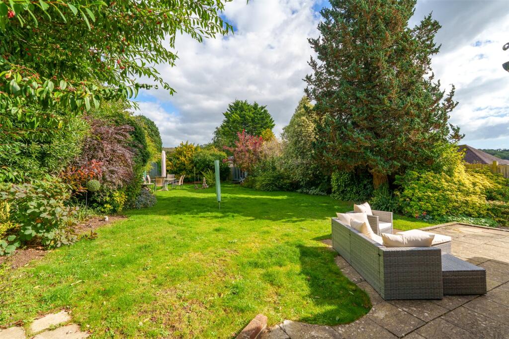 House in Worthing, West Sussex - View 2