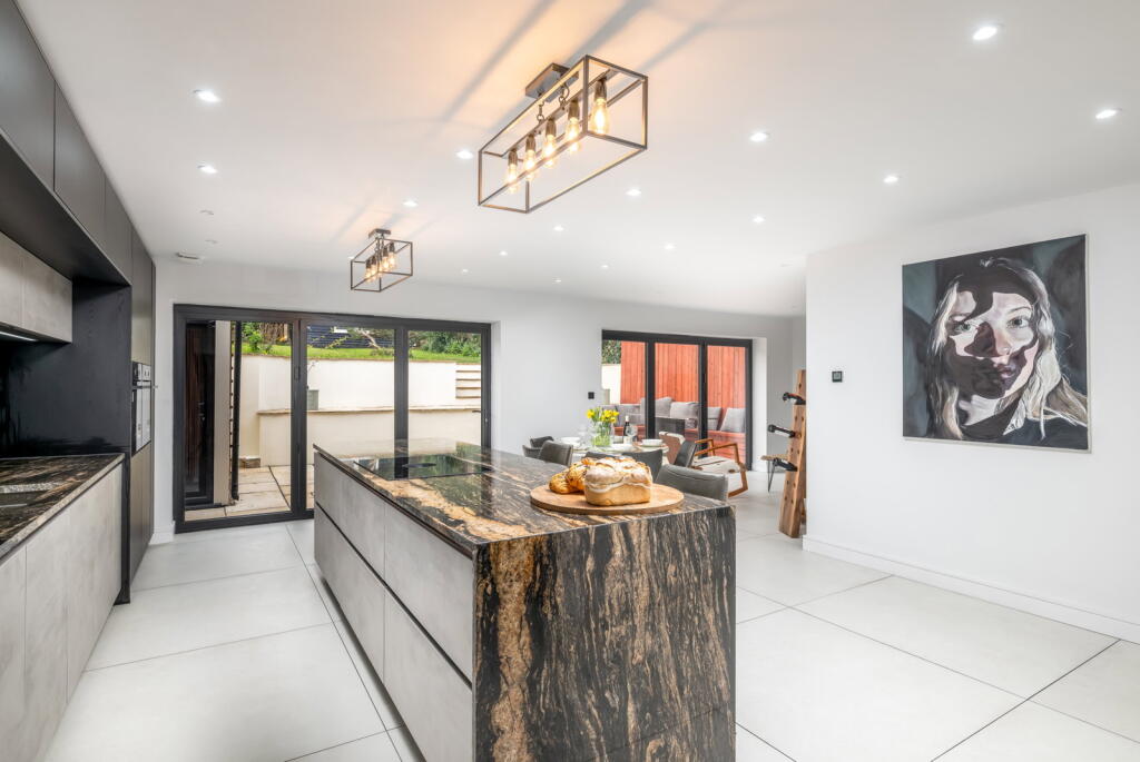 Additional image 10 of Park Rise Close, Harpenden, Hertfordshire, AL5 3AW