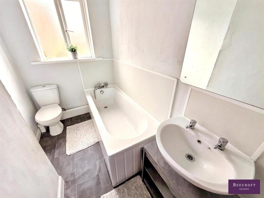 House in Barnsley, South Yorkshire - More