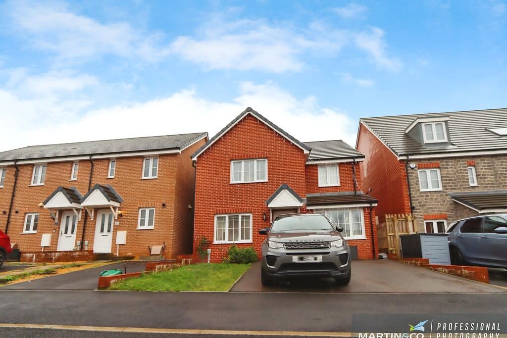 Main image of property: Heol Y Gylfinir, Llanilid