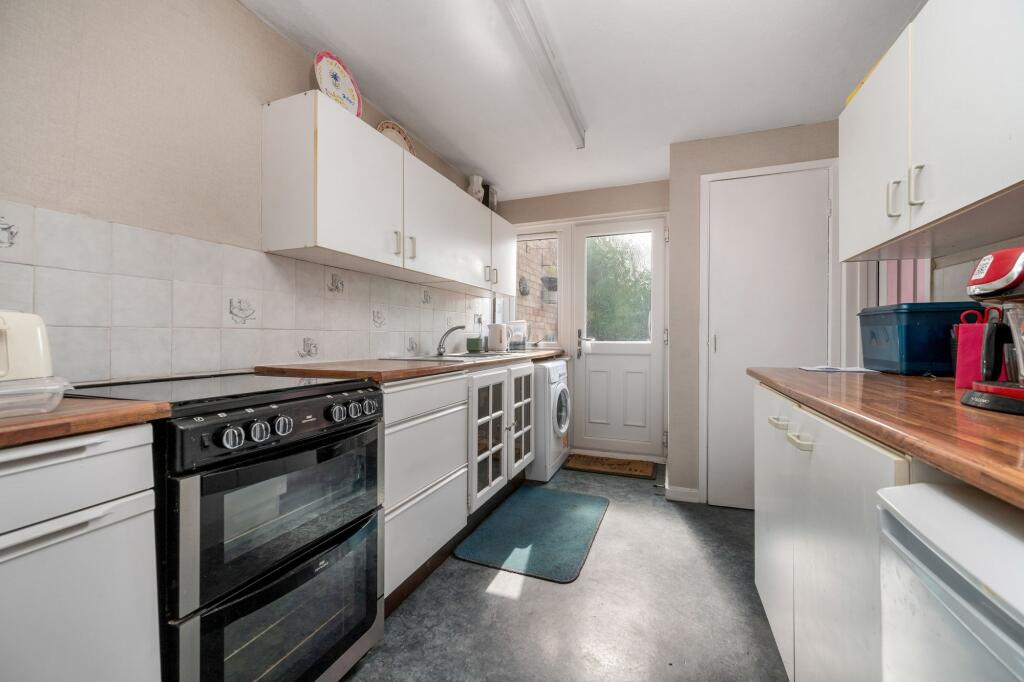 Mountbatten Avenue, Stamford, PE9 photo 4