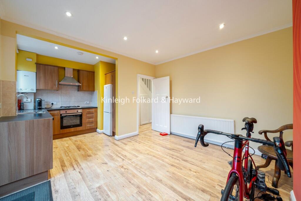 Main image of property: Kingsway, New Malden, KT3