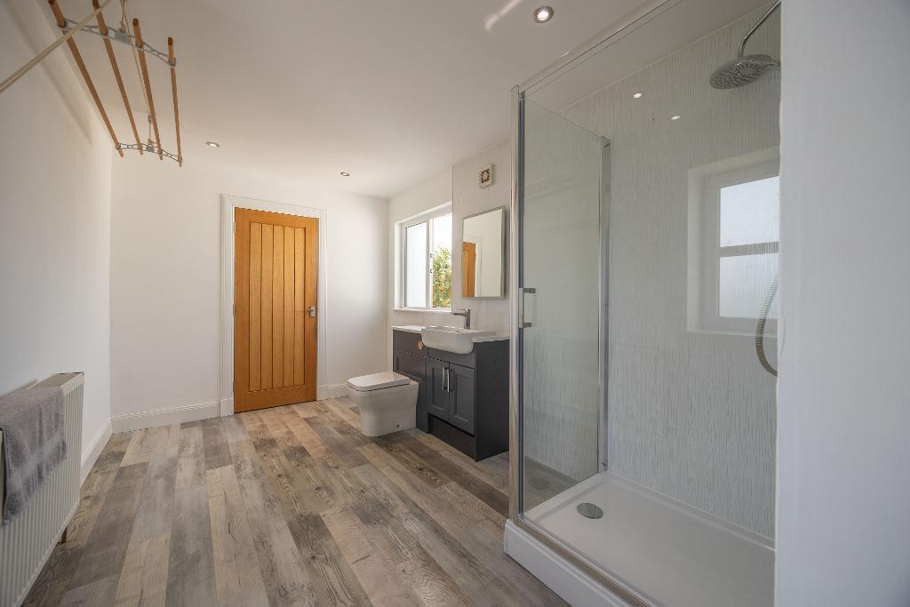 House in Kirkcaldy, Fife - View 4