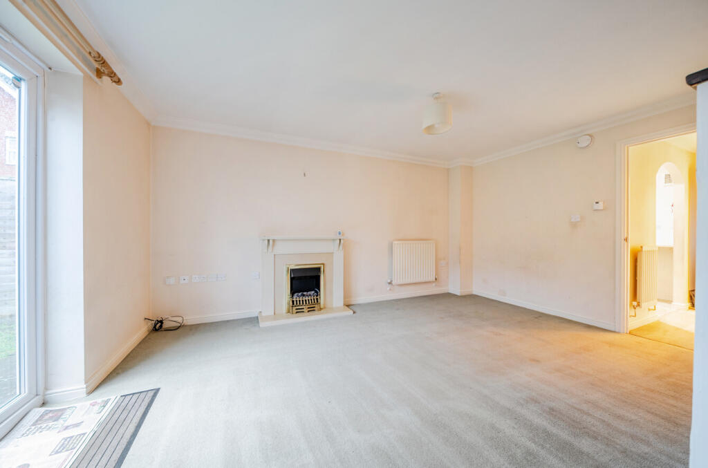 Hodges Mews, High Wycombe, Buckinghamshire - View 2