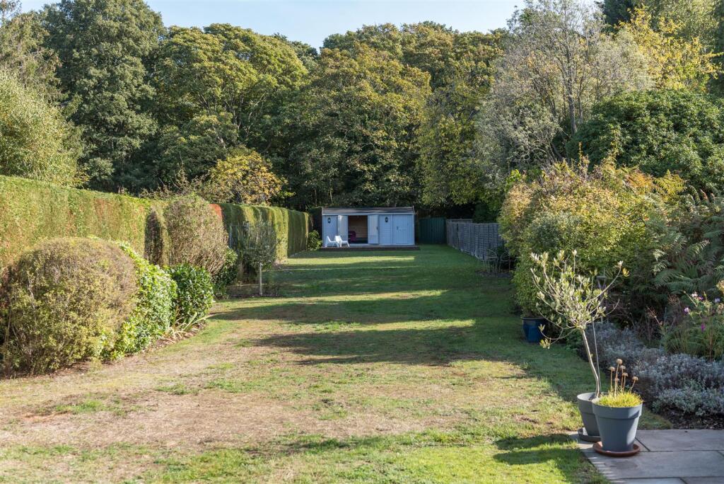 Deben Avenue, Martlesham Heath, Ipswich photo 4