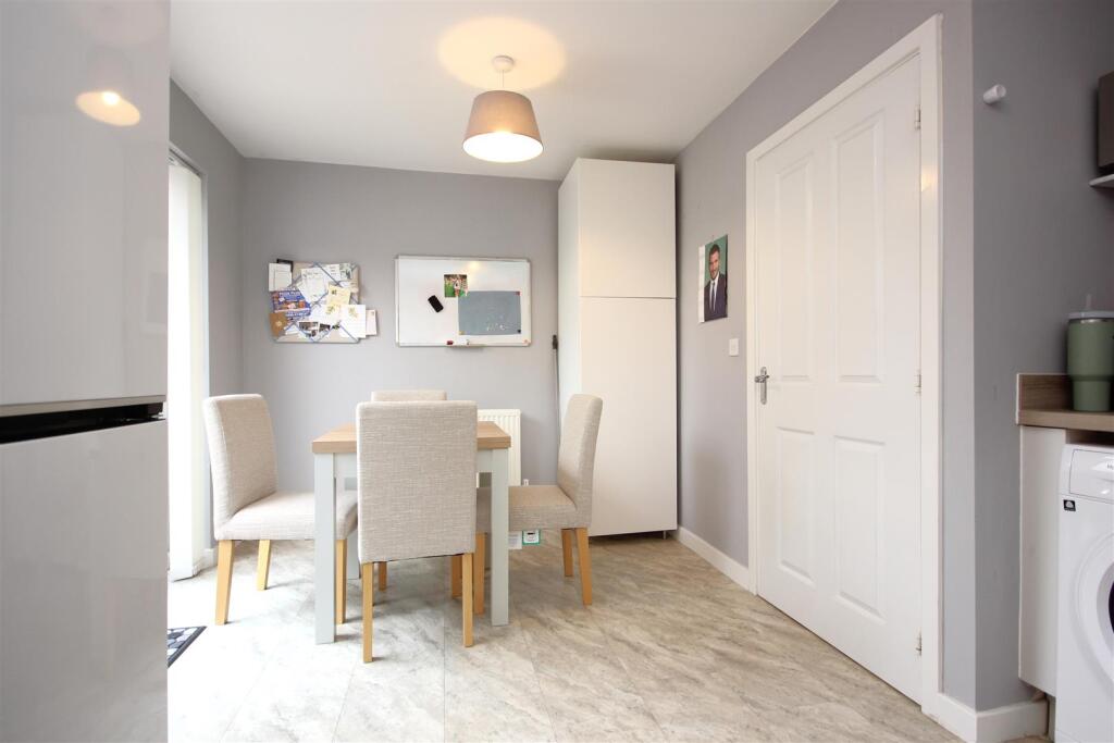 NN10, Alnwick Close, Rushden - More