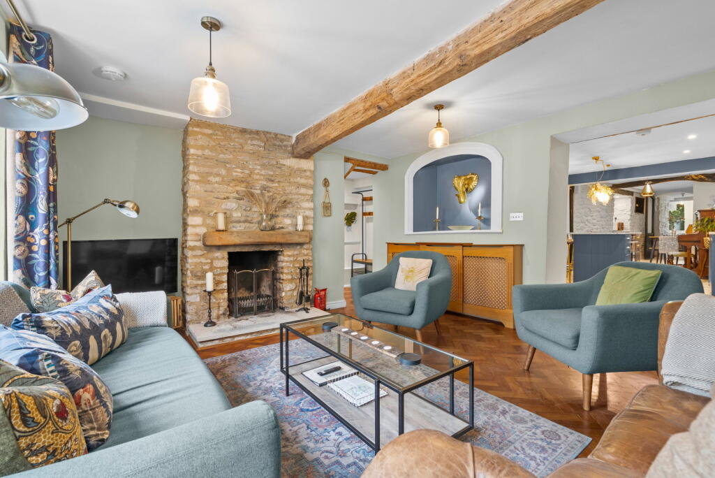 House in Gloucester - More