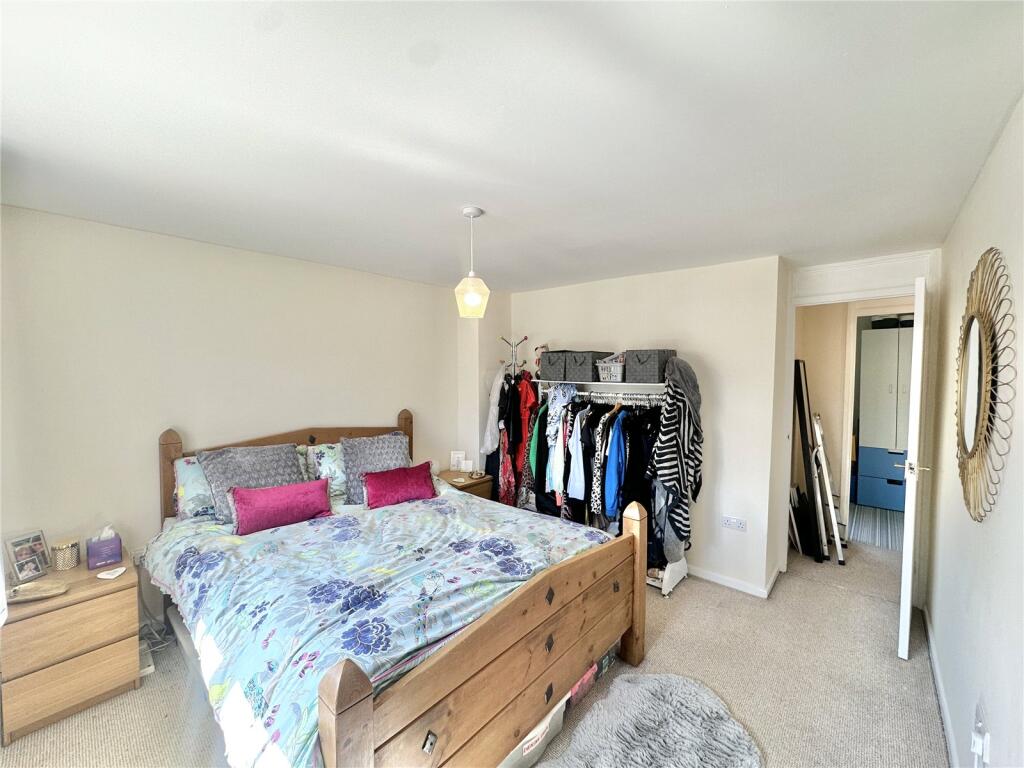 Additional image 12 of Hunters Ride, Bricket Wood, St. Albans, Hertfordshire, AL2