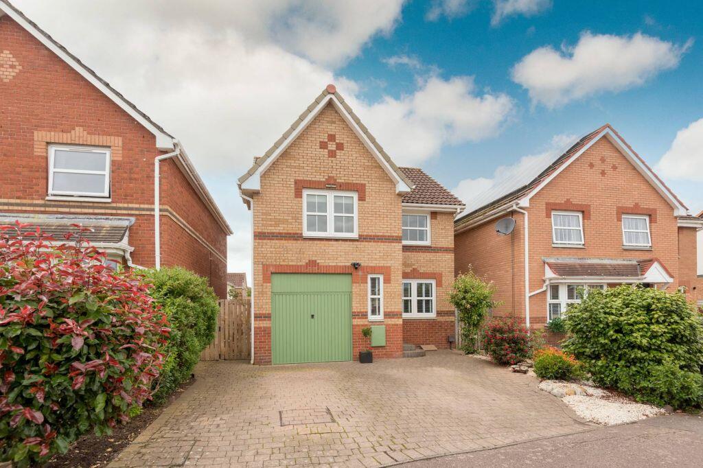 Main image of property: 83 Rowanhill Drive, Port Seton, Prestonpans, EH32 0SX