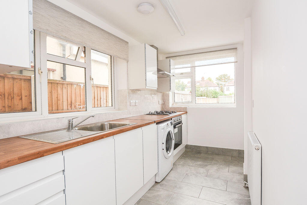 House in Southend-on-Sea - View 4