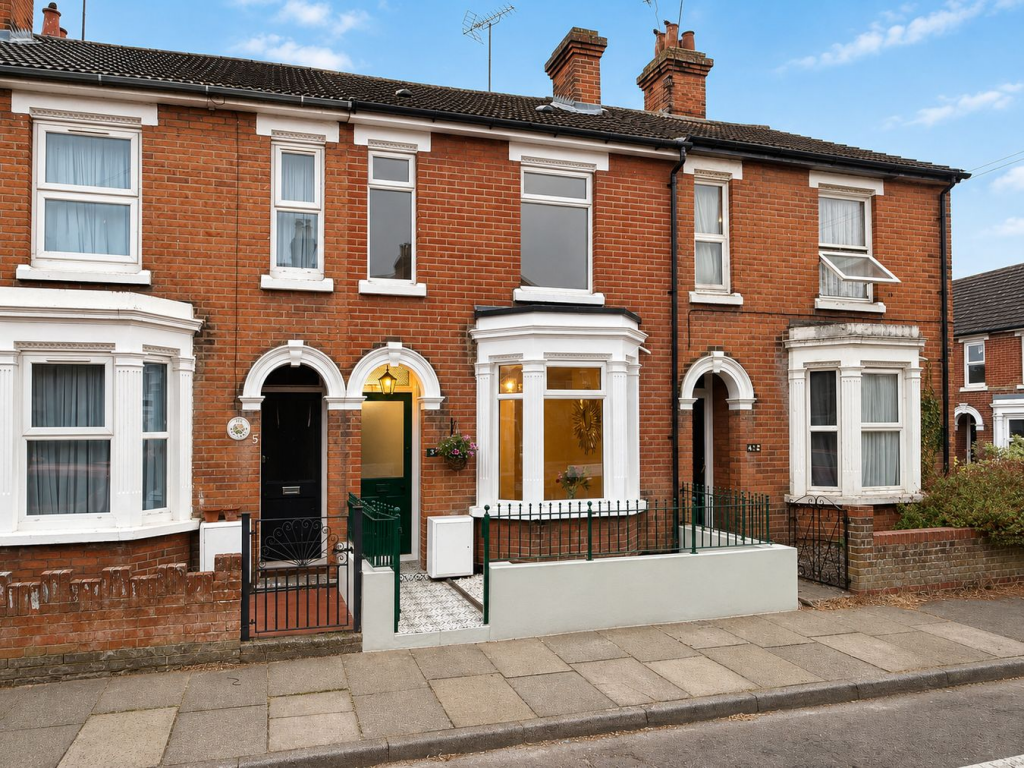 Main image of property: Canterbury Road, Colchester, CO2