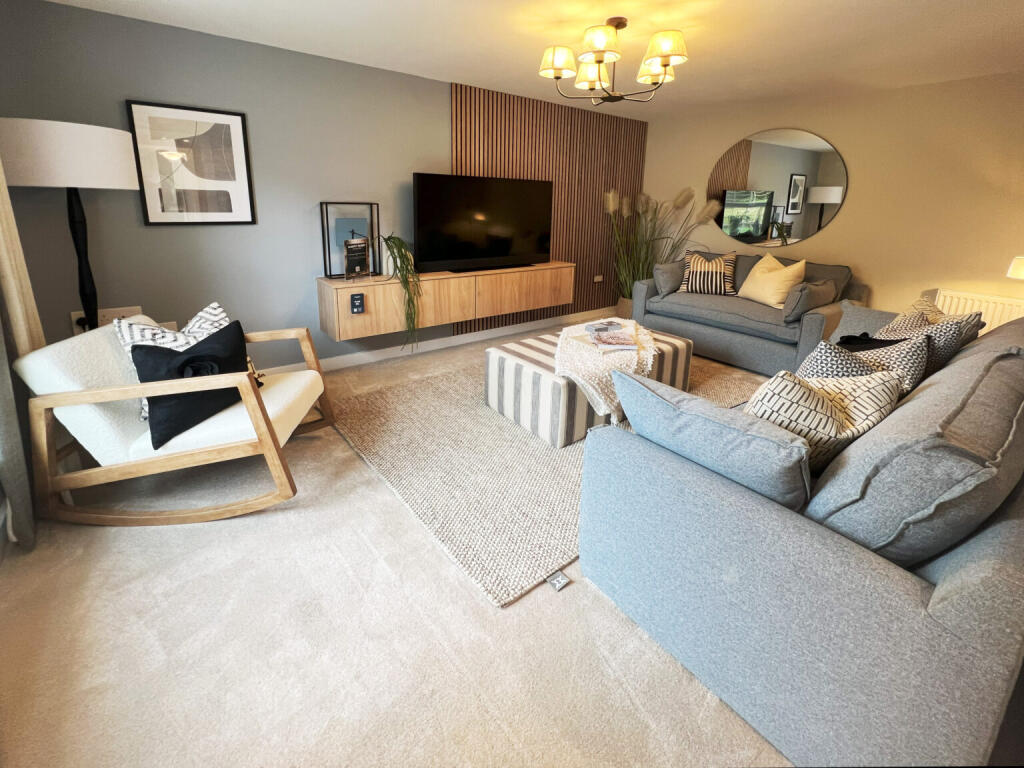 House in Harpole, West Northamptonshire - View 5