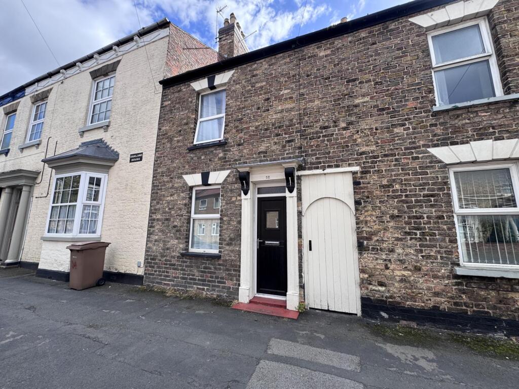 Main image of property: Chapmangate, Pocklington, York, East Riding of Yorkshire, YO42 2BJ