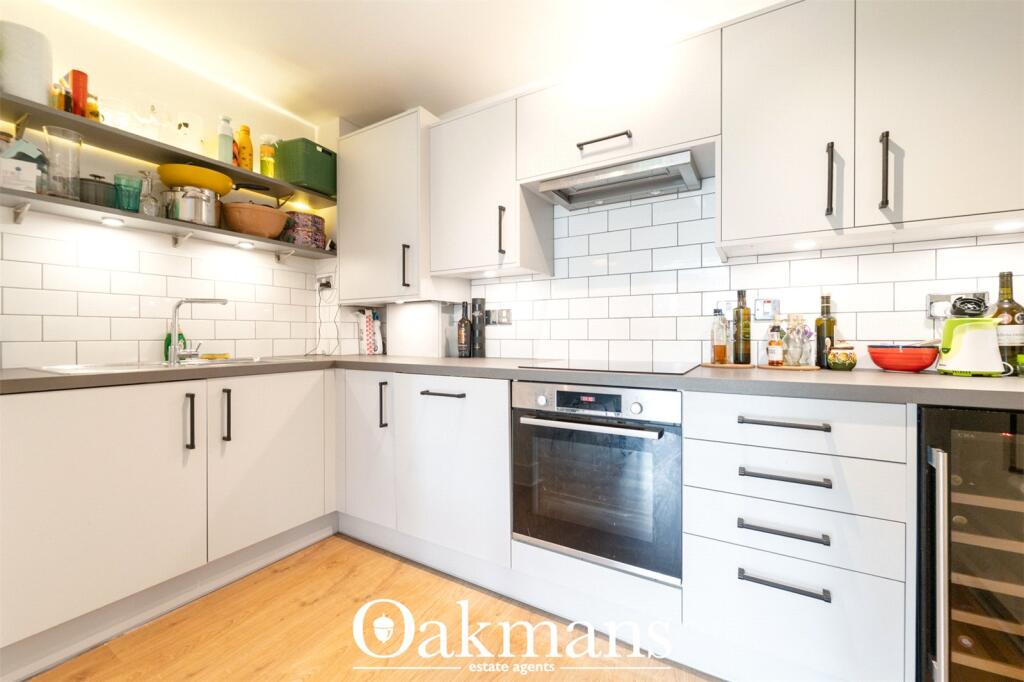 Apartment in Birmingham - More