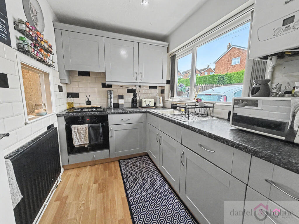 Dalehouse Road, Cheddleton, Leek, Staffordshire, ST13 7JL photo 4
