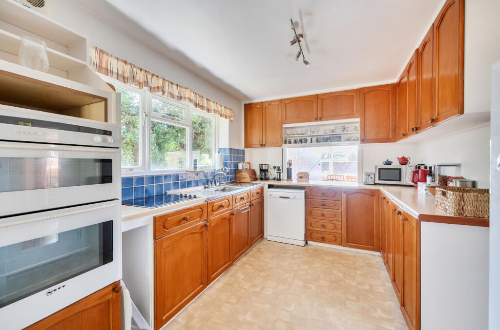 House in Winchester, Sparsholt - View 4