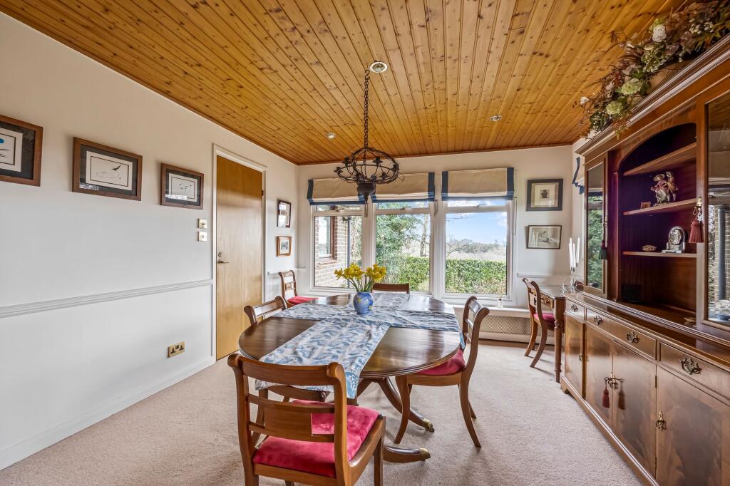 High Broom Road, Crowborough, TN6 photo 4