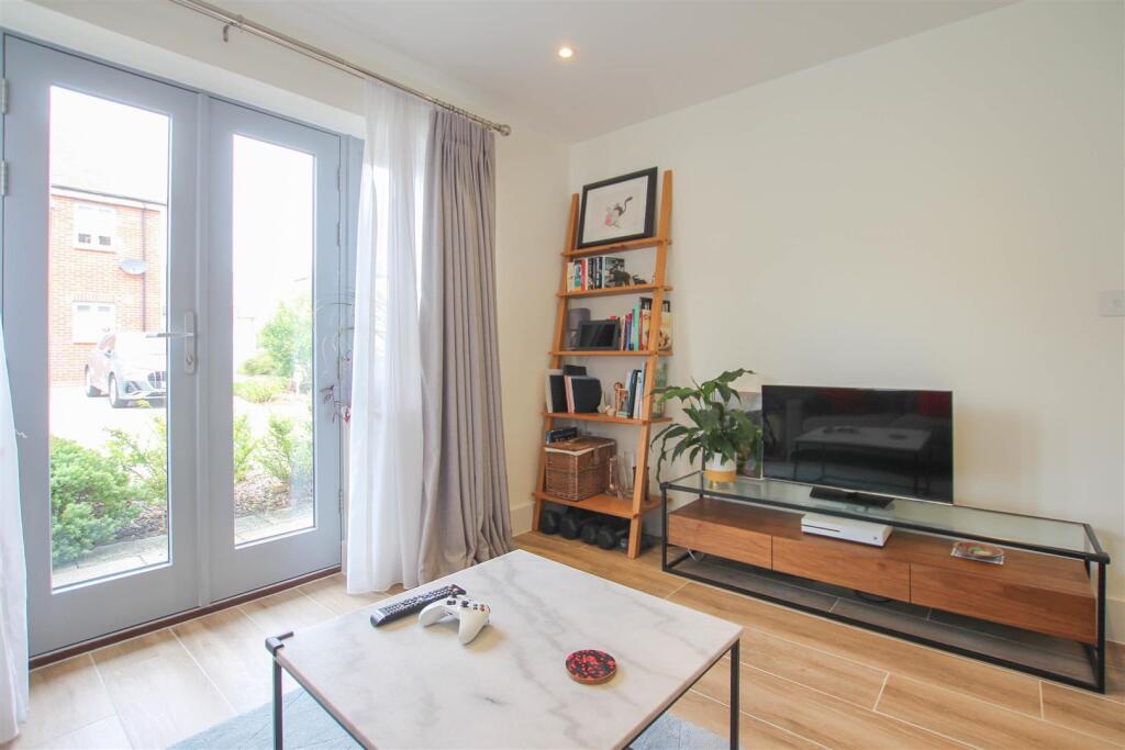 Apartment in Great Chesterford - View 4