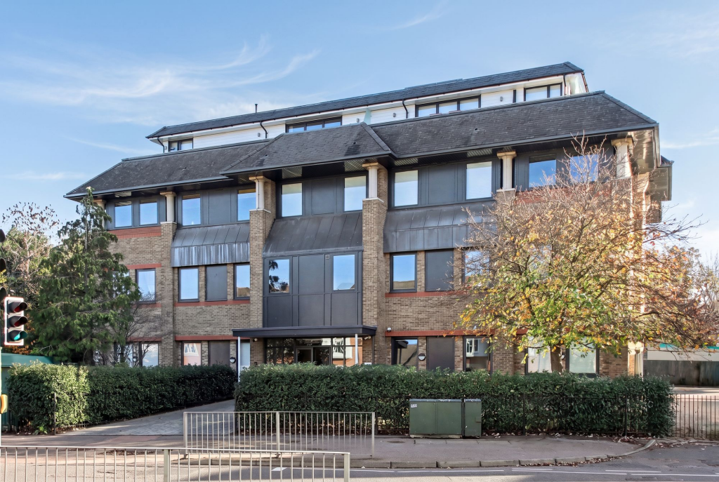 Apartment in Watford - View 2