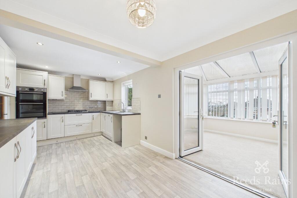 Highfield View, Gildersome, Morley, Leeds, LS27 photo 4