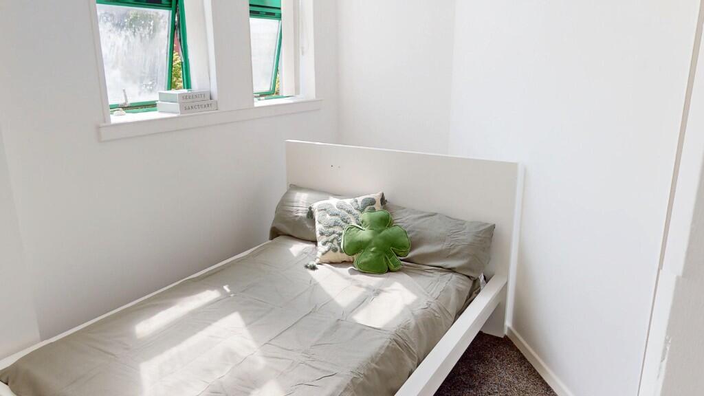 Apartment in Liverpool - More