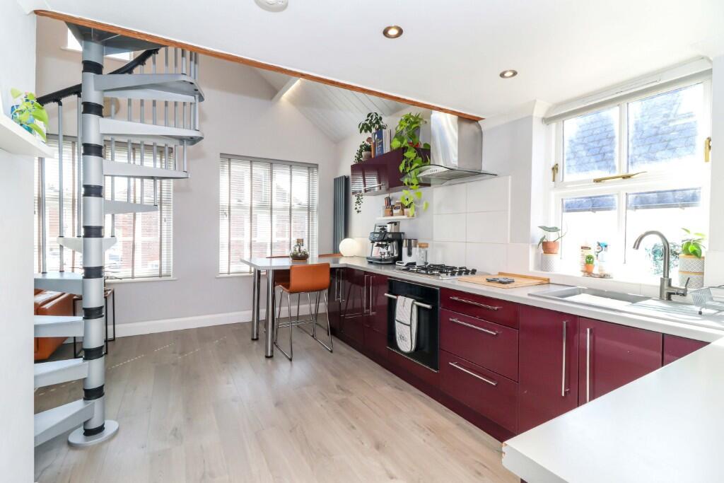 Apartment in St Albans - View 3