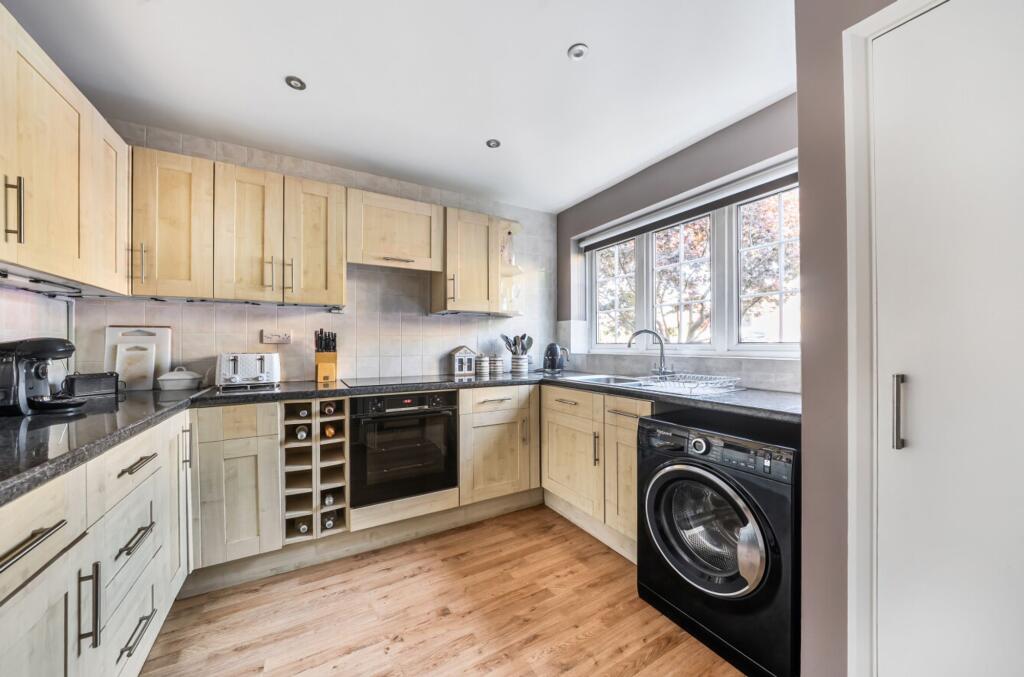 Parkwood Close, Tunbridge Wells, TN2 photo 4