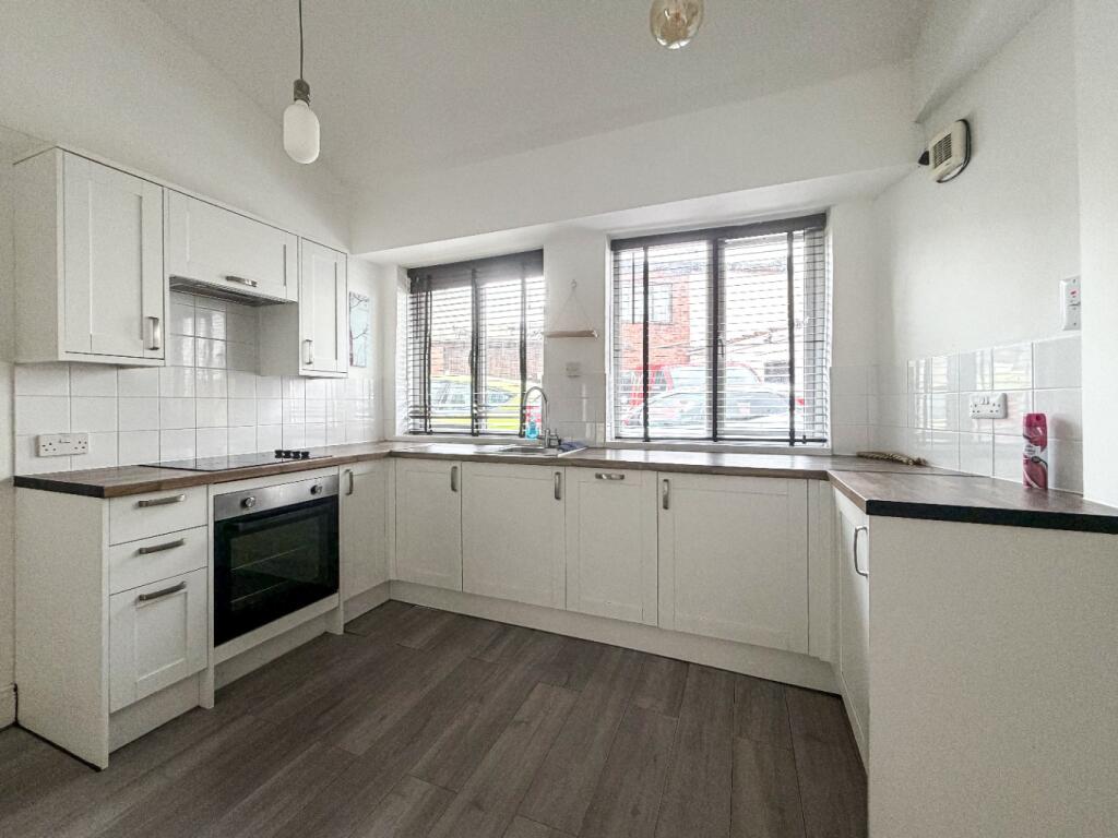 Apartment in Taunton, Firepool - View 5