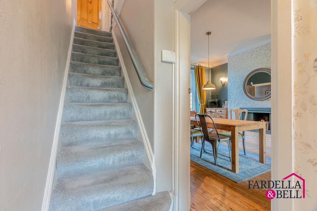 Blackburn Road, Padiham, BB12 - More