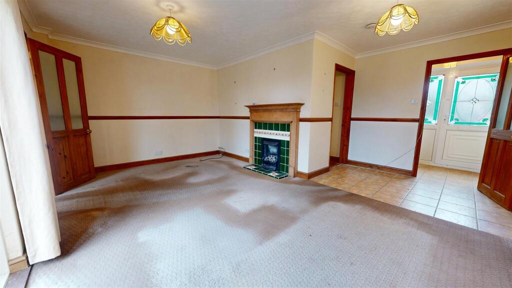 Cobham Drive, Weymouth photo 3