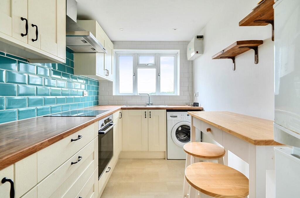 Apartment in Hemel Hempstead, Chesham - View 4